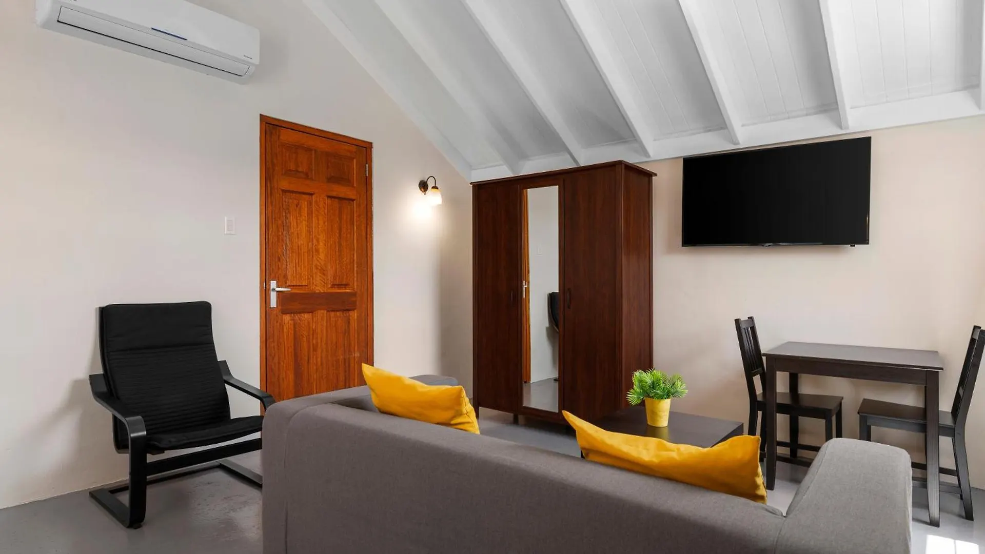 Hotel The Ritz Village (Adults Only) Willemstad