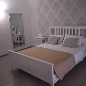 https://residenza-locatelli.hotelinveneto.com