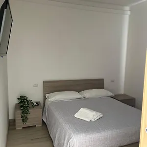 https://villa-milano-apt-n-5.it-lombardy.com